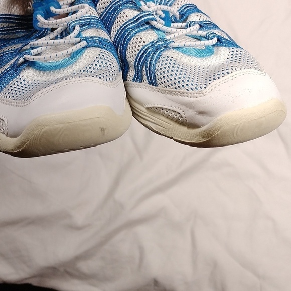 Lands End women's mesh sneakers size 9D - Picture 8 of 10